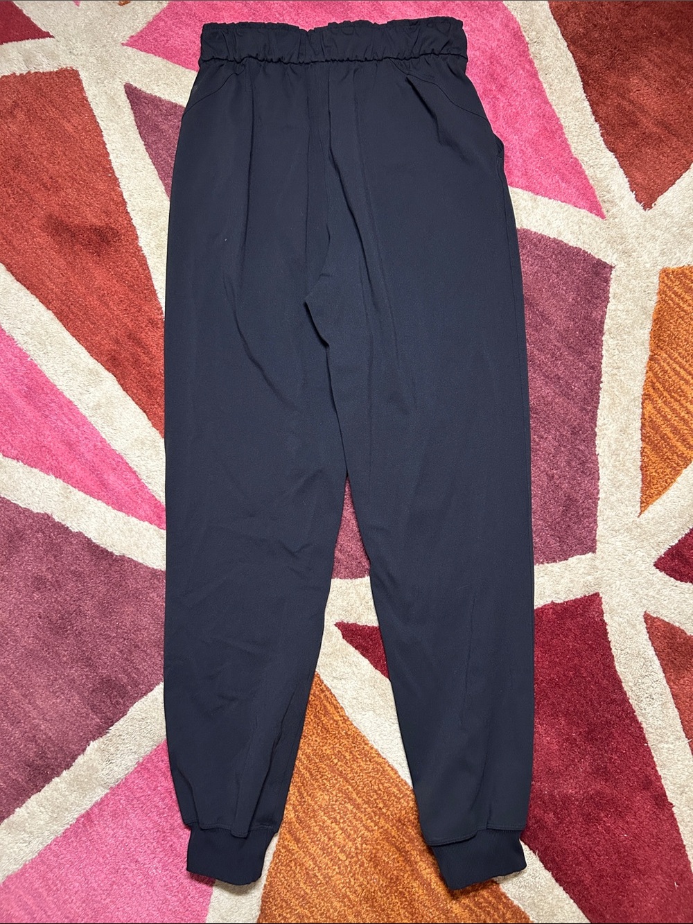 Lululemon Stretch High-Rise Jogger Size 6 - Picture 2 of 10